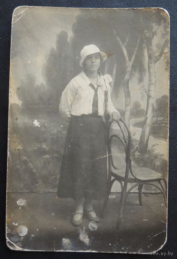 Фото "Девушка с галстуком" до 1917 г.