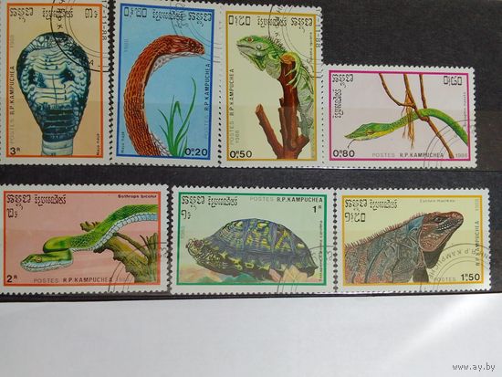 Марки  Змеи     Камбоджа   1988г  7 шт