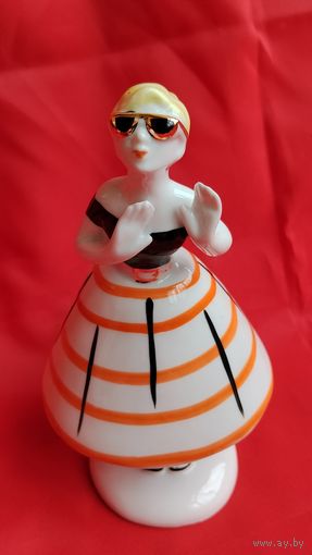 Фарфоровая статуэтка Склочница Сплетница ЛФЗИ СССР . Торги с рубля