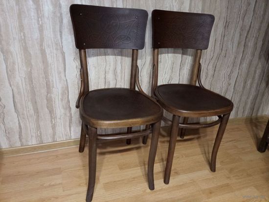 Винтажные стулья с тиснением