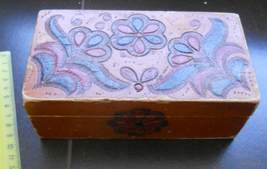Шкатулка деревянная расписная, резная  5,5х16,5х9 см.