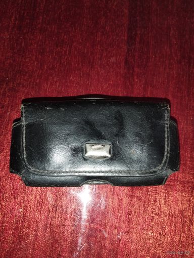 Сумочка для кнопочного мобильного телефона.