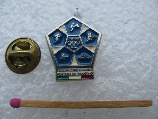 Знак. Федерация современного пятиборья Италии. тяжёлый, цанга.