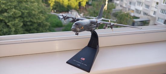Модель коллекционная самолет Lockheed