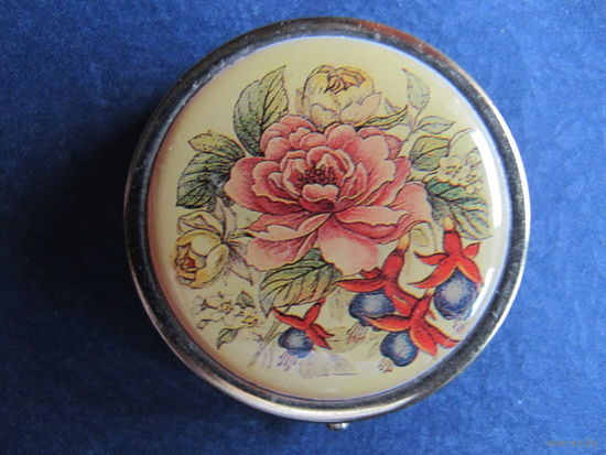 Карманная пепельница (Диаметр 5 см, высота 1 см)