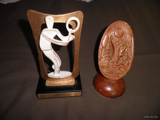 Две скульптуры:Теннис и Возрождение Югры г.Нягань.С рубля.