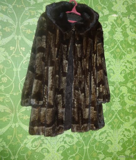 НОРКОВАЯ ШУБА с КАПЮШОНОМ! ГРЕЦИЯ. ДЛИНА - 90 СМ. ОГ - 120 СМ.