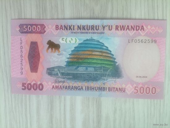 Руанда 5000 UNC c рубля
