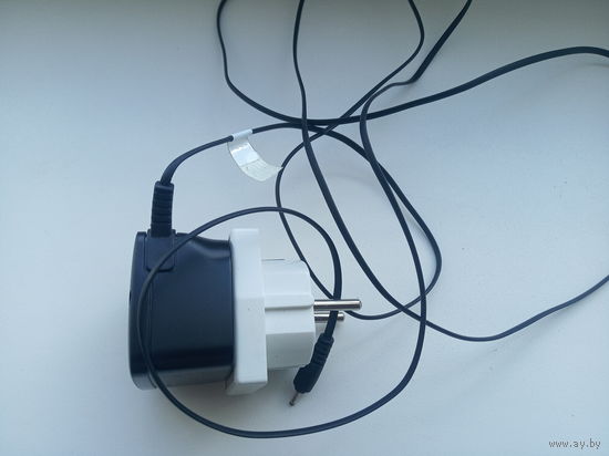 Зарядной устройство (NOKIA) с переходником
