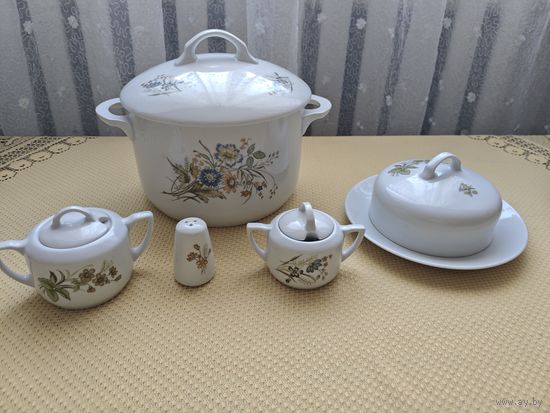 Часть сервиза KAHLA ГДР