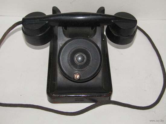 Редкость. Настольный Телефонный аппарат "Багта МБ-50". Имеет индуктор вместо дискового номеронабирателя. VEF - Рига. Карболитовый корпус. Ретро времен СССР 1950-е.