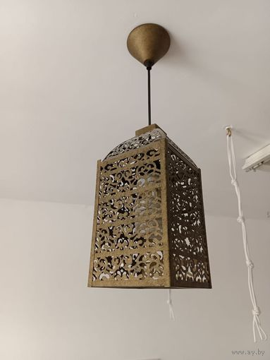 Массивная подвесная люстра