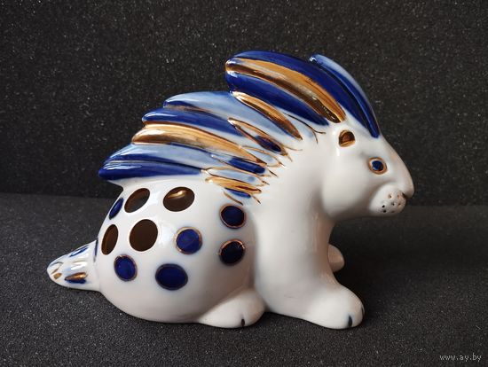 Статуэтка фарфоровая карандашница Дикобраз. ЛФЗ, СССР