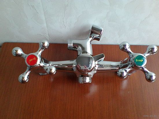 Смеситель в Ванну - "Frap" - Головки Керамика.