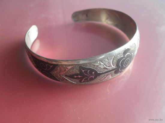 Браслет,серебро 875.Вес 15.57 гр.Диаметр 6.5Х5.5 см.