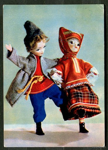 Куклы. Русский сувенир. Худ. Р. Спасская. 1968