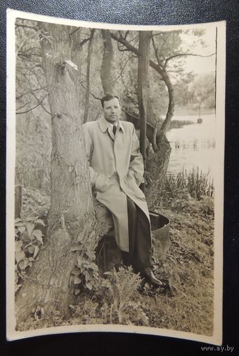 На отдыхе, 1953 г, г. Новогрудок, секретарь райкома.