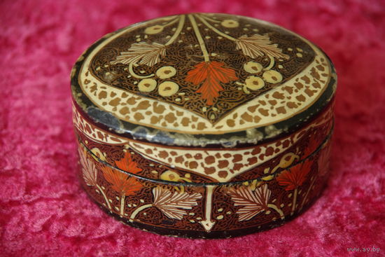 Шкатулка (папье-маше)