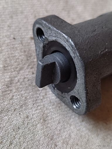 Сердцевина (личинка) гаражного замка. См. описание.