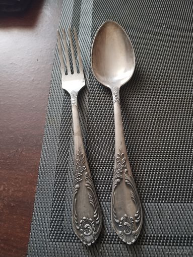 Шикарная пара мельхиор.