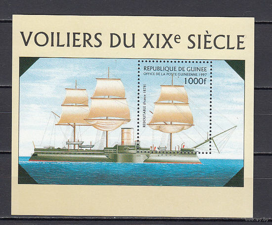 Парусный корабль. Гвинея. 1997. 1 блок. Michel N бл509 (5,0 е)