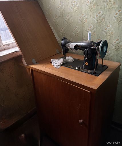Машинка швейная ножная механическая рабочая
