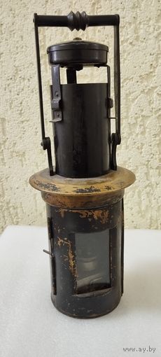 Фонарь корабельный