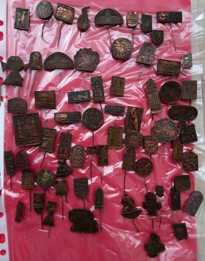 Значки иностранные ТЯЖЕЛЫЕ.65 штук