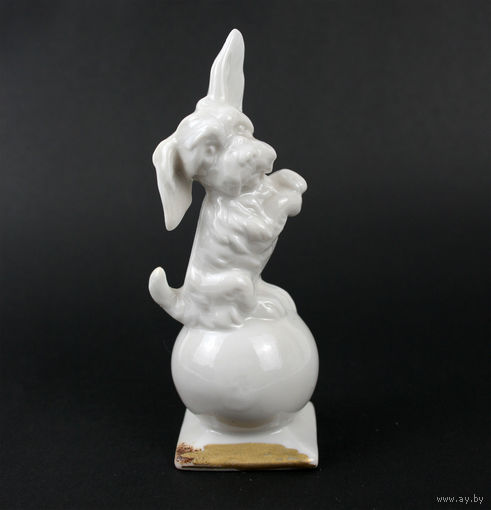 Статуэтка 'Собачка на шаре', фарфор, Германия, 1955-1960 гг.