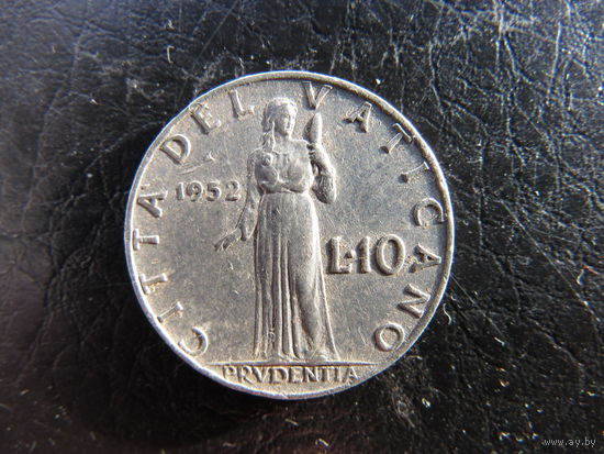 Ватикан. 10 лир. 1952. С 20 копеек. Распродажа коллекции. Смотрите другие лоты.