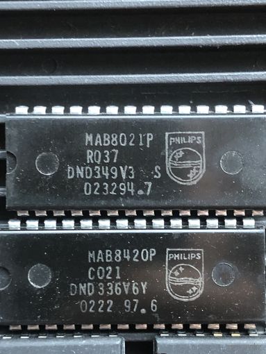 Микросхема MAB8420P-C021