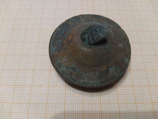 Элемент конской упряжи.