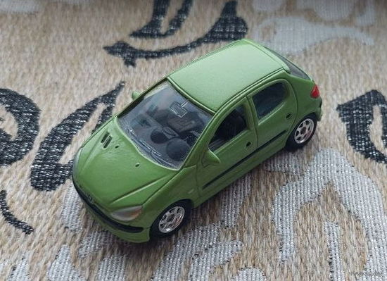 Коллекционная металлическая модель. Peugeot 206 Delivery 1/58. Пежо.