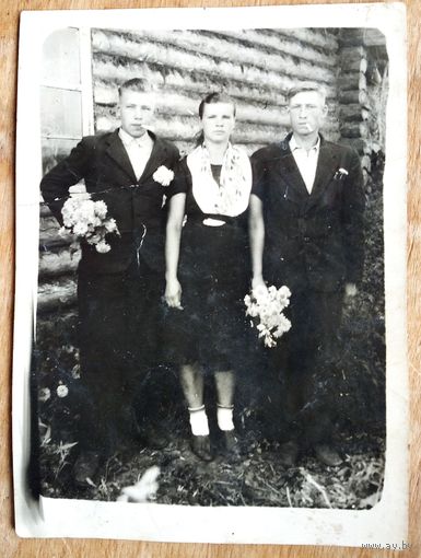 Фота з БССР. Вяселле. Госці. 1950-е. 7х10 см.