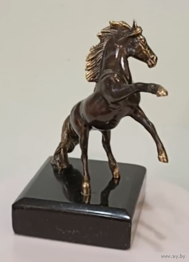 Статуэтка Лошадь на дыбах Бронза/Змеевик