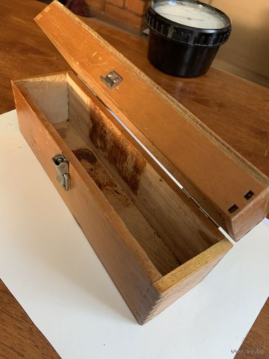 Красивый и прочный советский армейский ящик-размеры как кирпич!