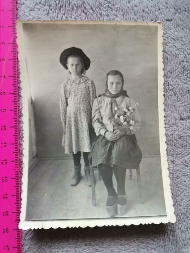 Старое фото. Девочки. 1948г