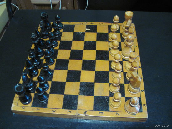 Шахматы деревянные.