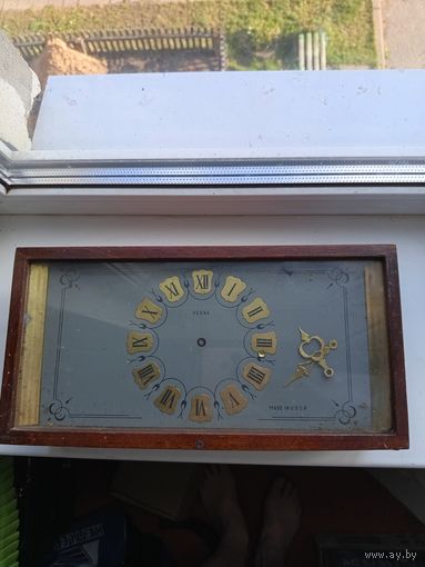 Корпус от настольных часов.