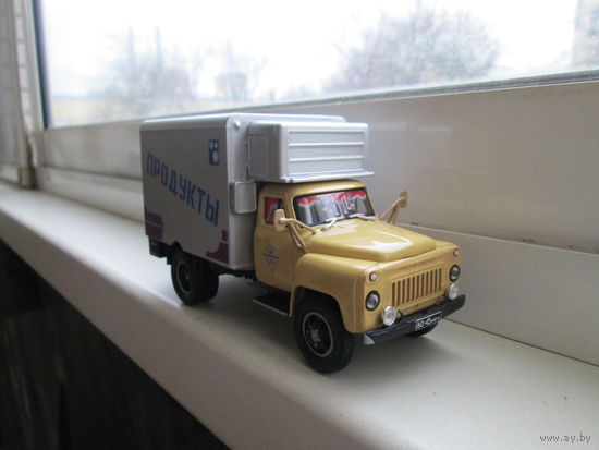 ГАЗ-52 рефрижератор 1\43