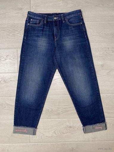 Джинсы Armani