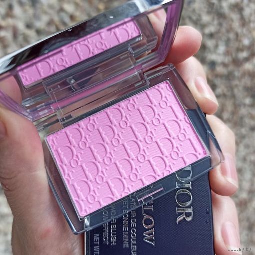 Румяна Dior Rosy Glow 001 Pink
