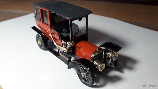 Авто из СССР. "Руссо-Балт С-24/30", с кузовом "Ландоле".