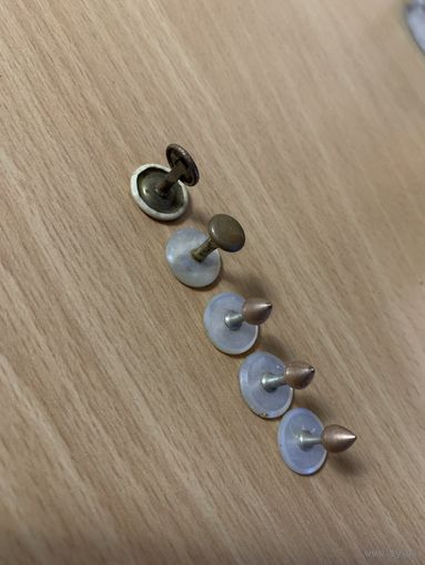 Запонки или что то вроде того