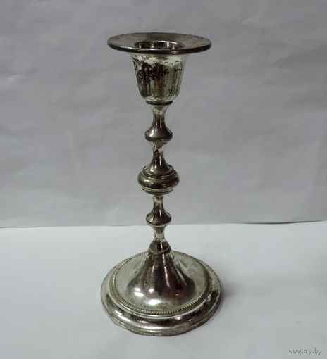 Подсвечник 70-е годы Европа. Мельхиор, серебрение. Высота 15 см.