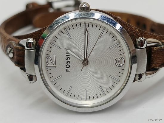 Часы Fossil Кварц. Идут точно. С рубля.