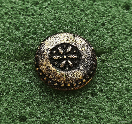 Пуговица гражданская с цветочным орнаментом, XIX-XXв. Лот низс-3,1