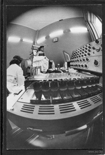 Звездный городок. Петр Климук на тренировке.  1974