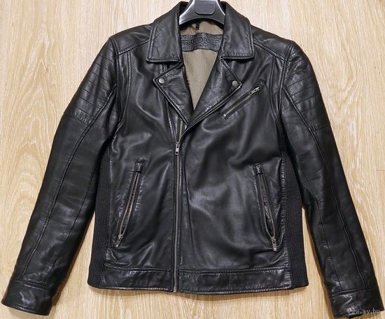 Кожанка чёрная мужская, почти новая