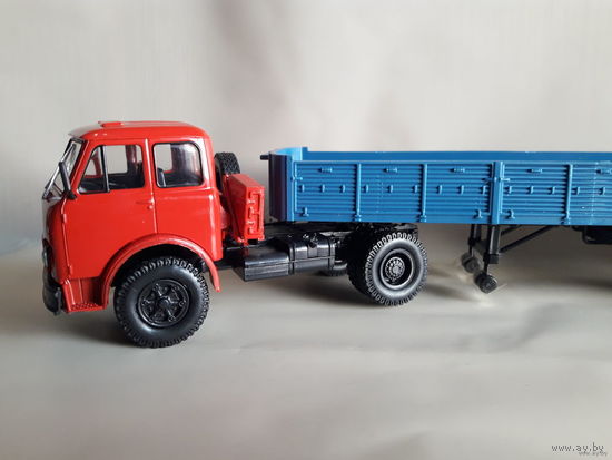 МАЗ-504+п/п МАЗ-9380 (81) НАП 1:43 Обмен возможен Наш Автопром